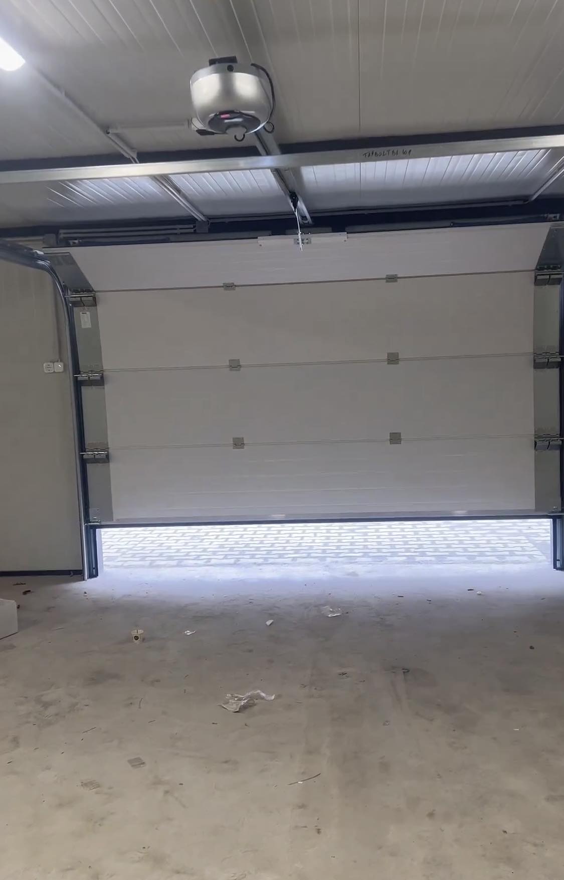 Szendvicspanel Műhely 108m2