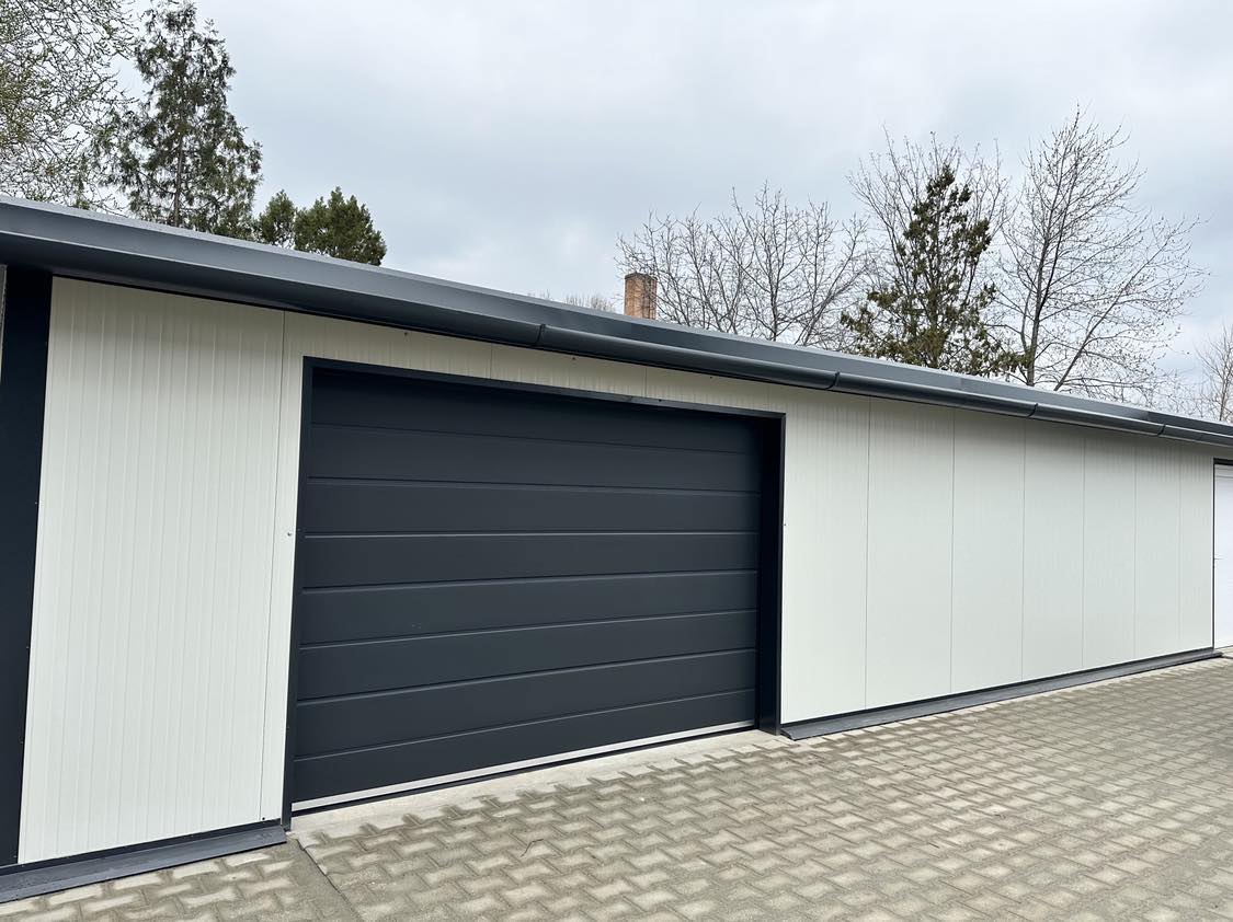 Szendvicspanel Műhely 108m2