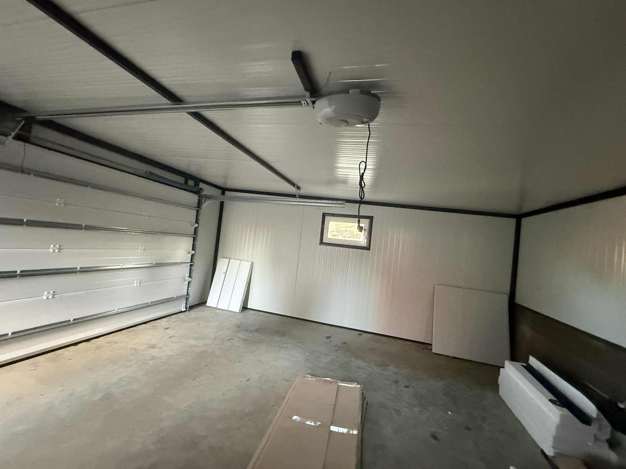 ANTRACIT szendvicspanel garázs 42m2